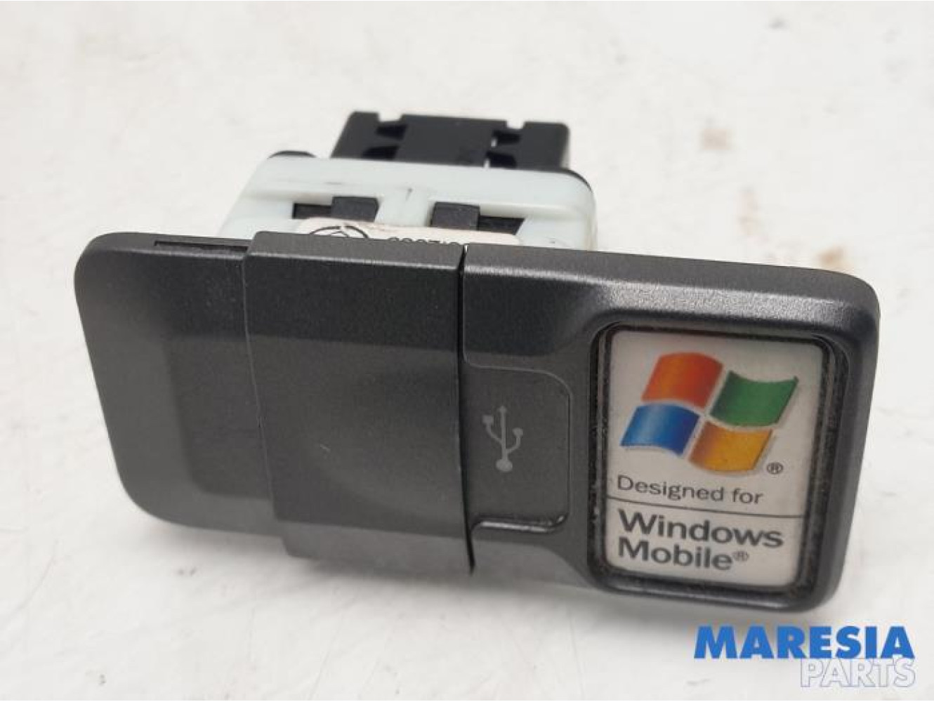 Lancia - Delta - AUX/USB aansluiting