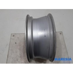 Renault - Clio - Wheel