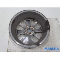 Renault - Clio - Wheel