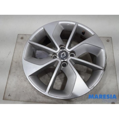Renault - Clio - Wheel