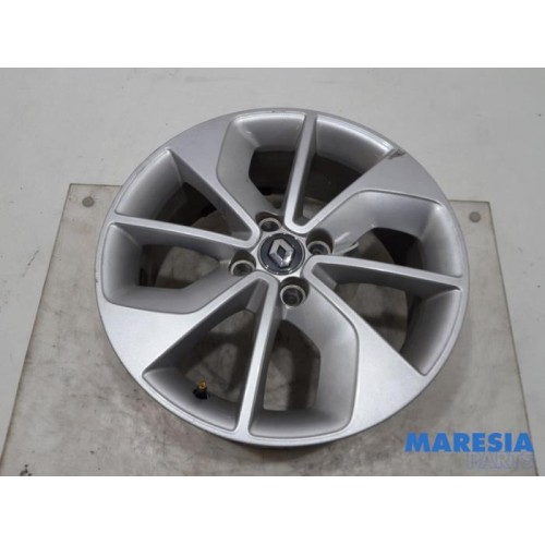 Renault - Clio - Wheel