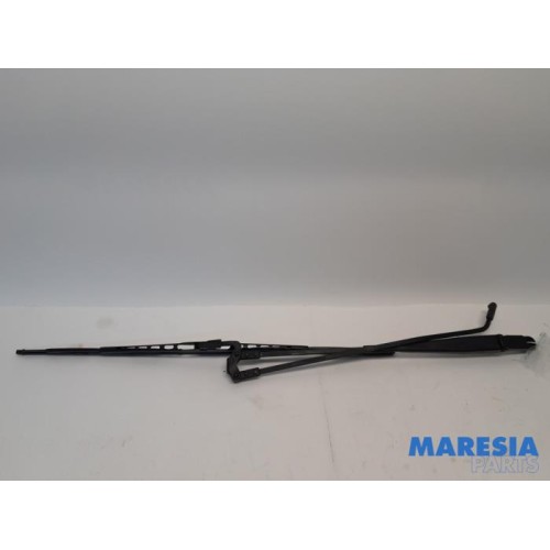 Citroen - C1 - Front wiper arm