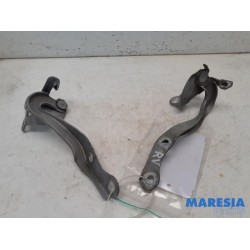 Citroen - C1 - Bonnet Hinge