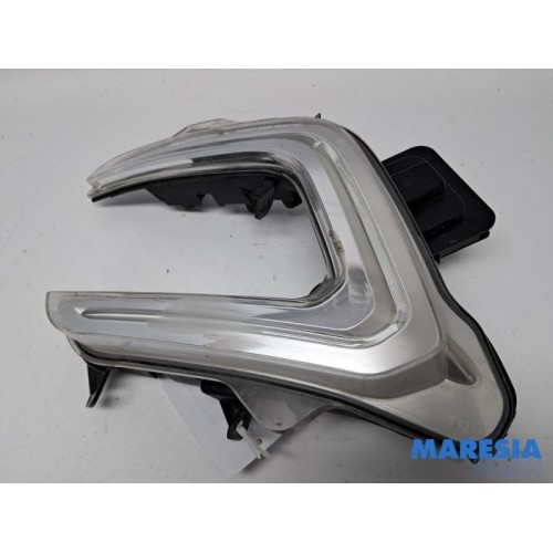 Renault - Captur - Daytime running light, left