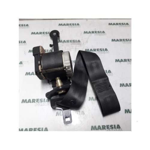 Renault - Clio - Front seatbelt, right