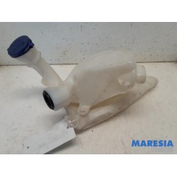 Peugeot - 208 - Front windscreen washer reservoir