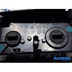 Renault - Trafic - Achterlicht links