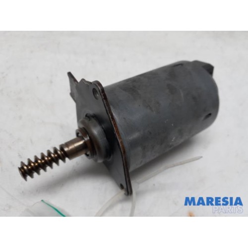 Peugeot - 3008 - Camshaft adjuster