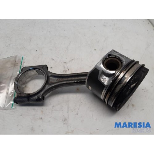 Citroen - Berlingo - Connecting rod