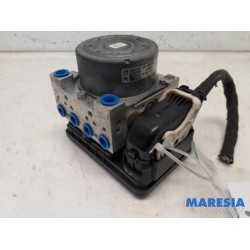 Peugeot - 208 - ABS pump
