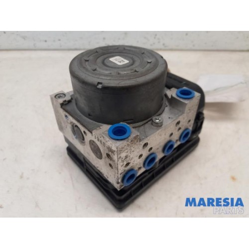 Peugeot - 208 - ABS pump