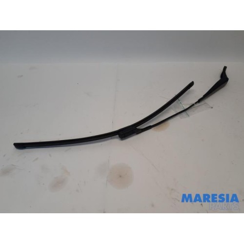 Peugeot - 208 - Front wiper arm