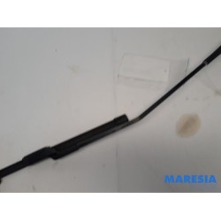 Peugeot - 208 - Front wiper arm