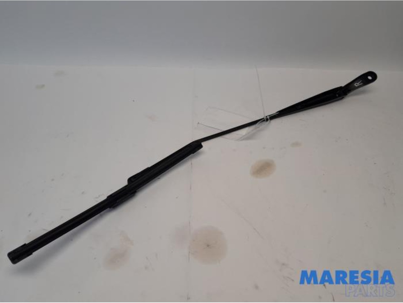 Peugeot - 208 - Front wiper arm