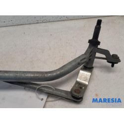 Peugeot - 208 - Wiper mechanism