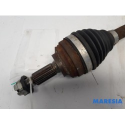 Renault - Clio - Front drive shaft, left
