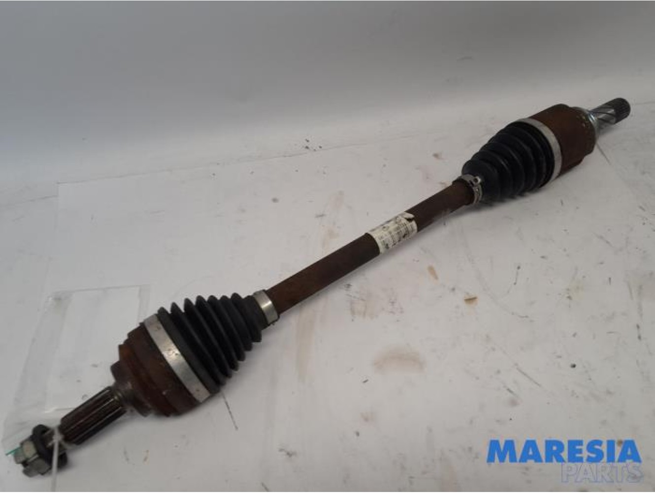 Renault - Clio - Front drive shaft, left