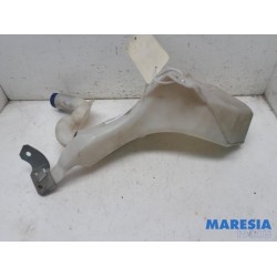 Lancia - Delta - Front windscreen washer reservoir