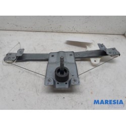 Renault - Clio - Rear door window mechanism 4-door, right