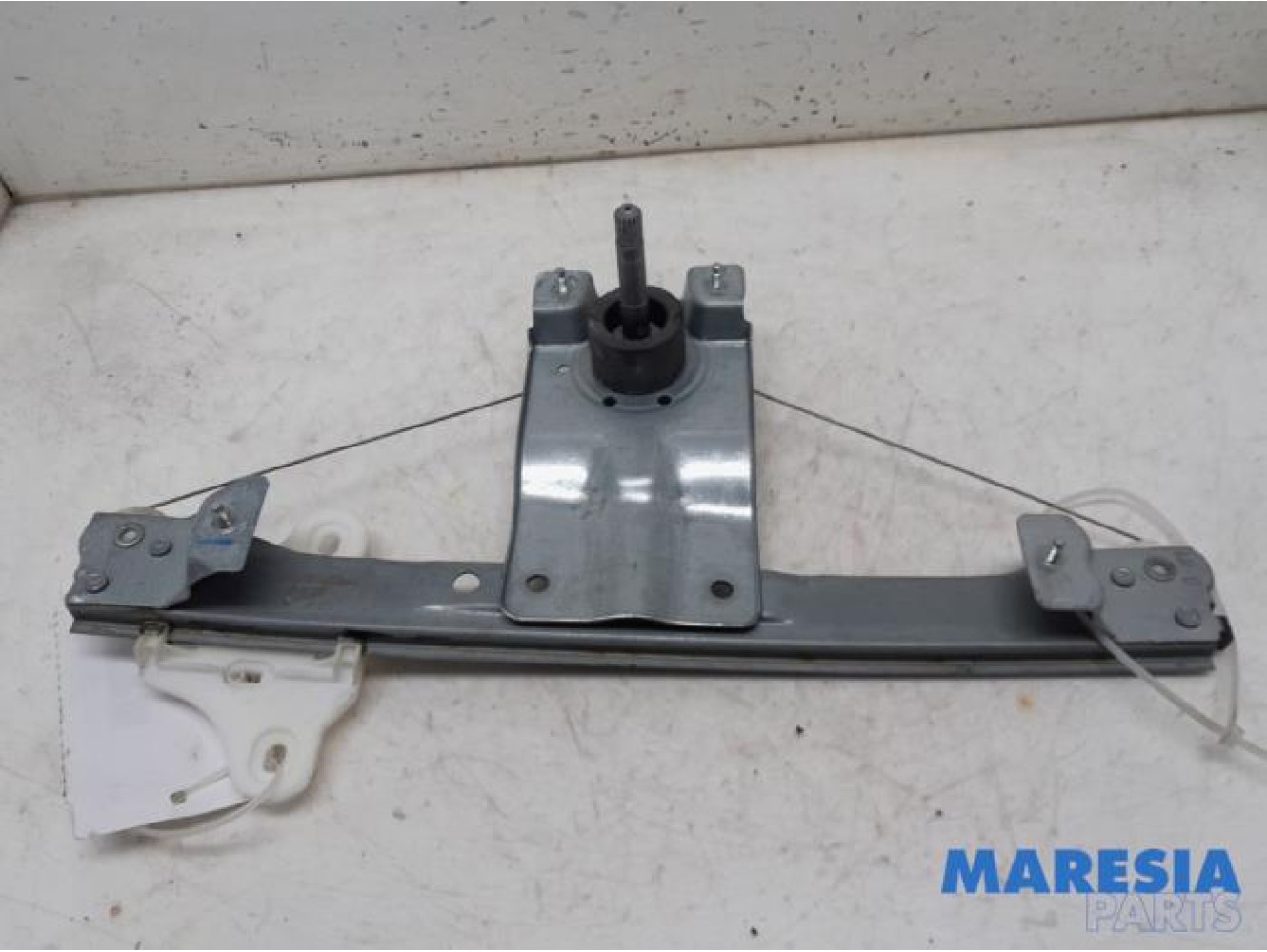 Renault - Clio - Rear door window mechanism 4-door, right