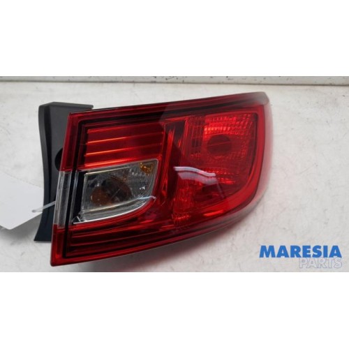 Renault - Clio - Taillight, right