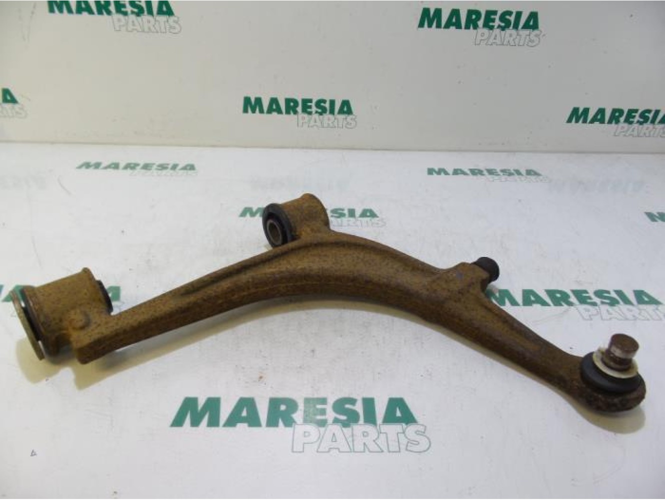 Renault - Master - Front lower wishbone, right