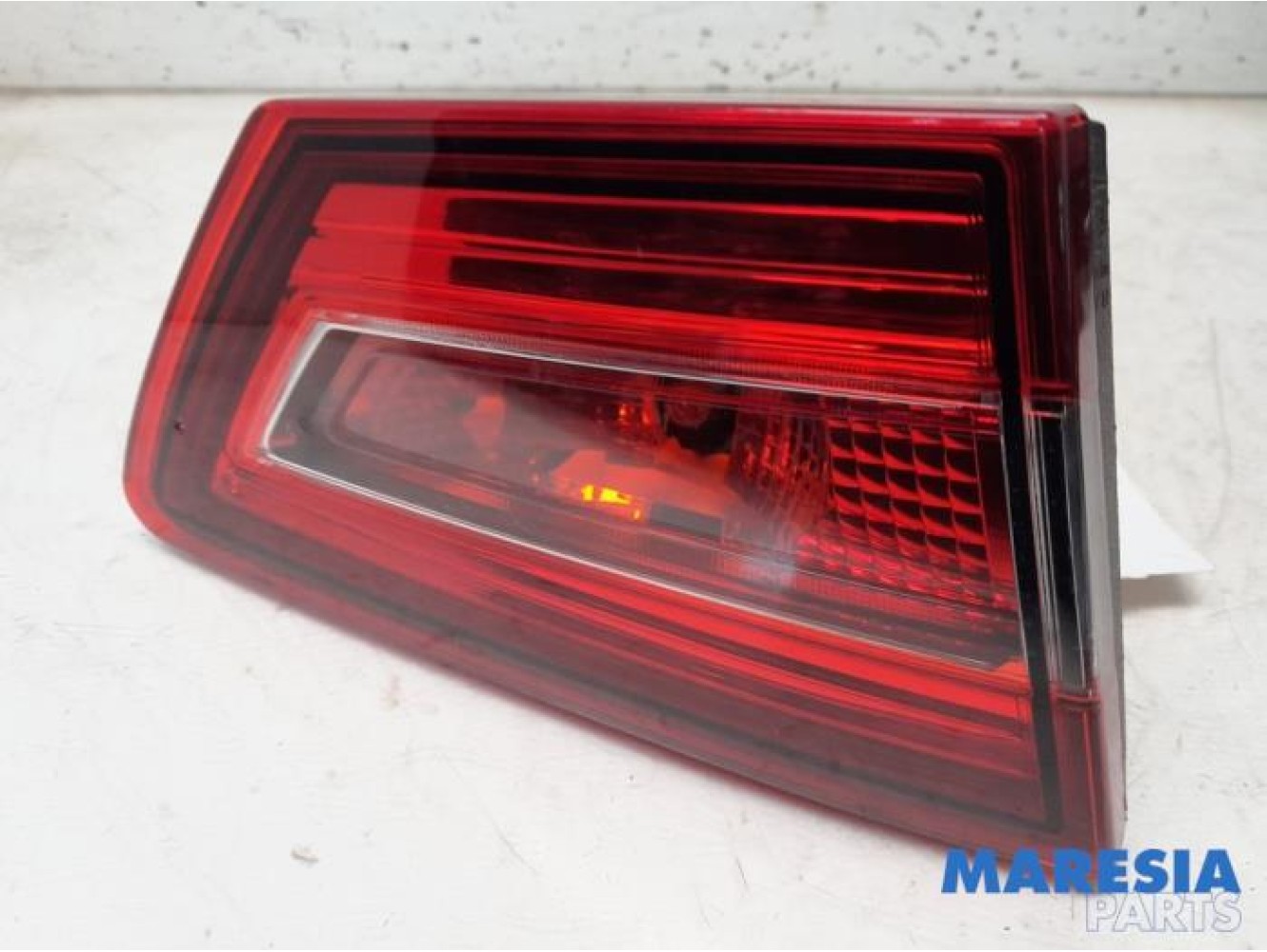 Renault - Clio - Achterlicht links