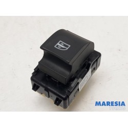 Renault - Clio - Electric window switch