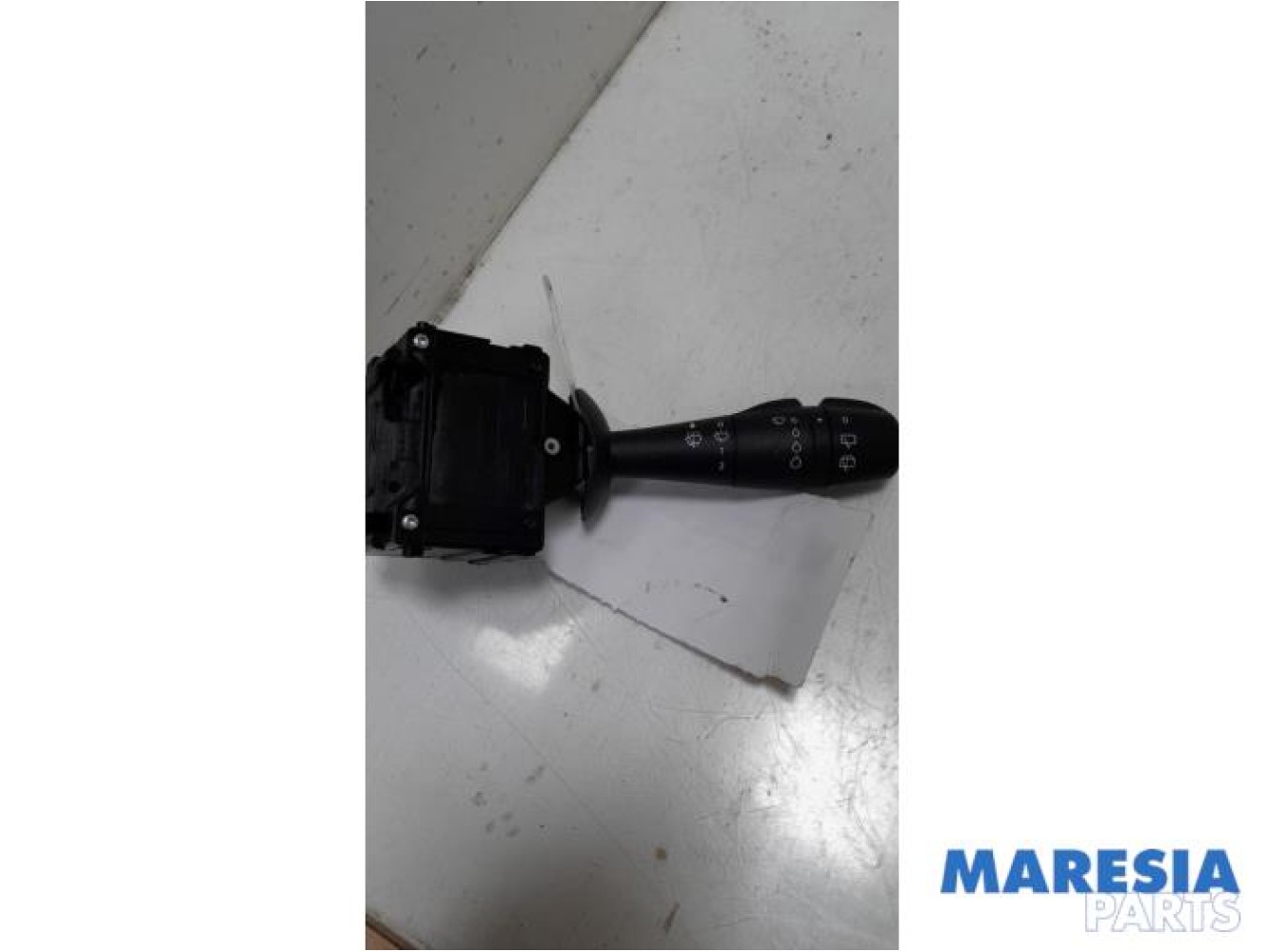 Renault - Clio - Wiper switch