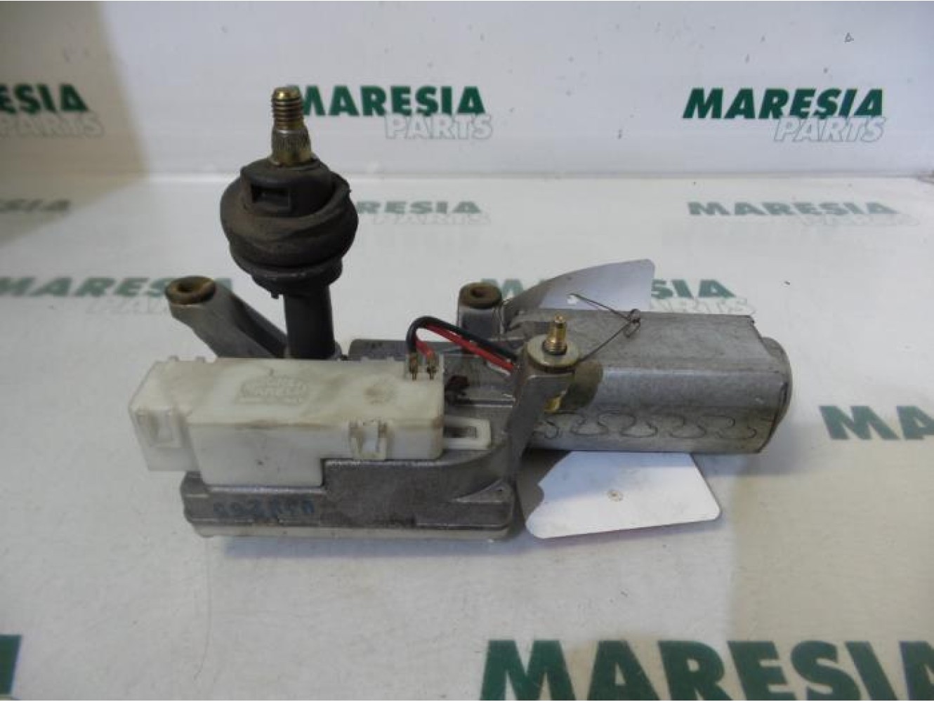 Alfa Romeo - 145/146 - Scheibenwischermotor hinten