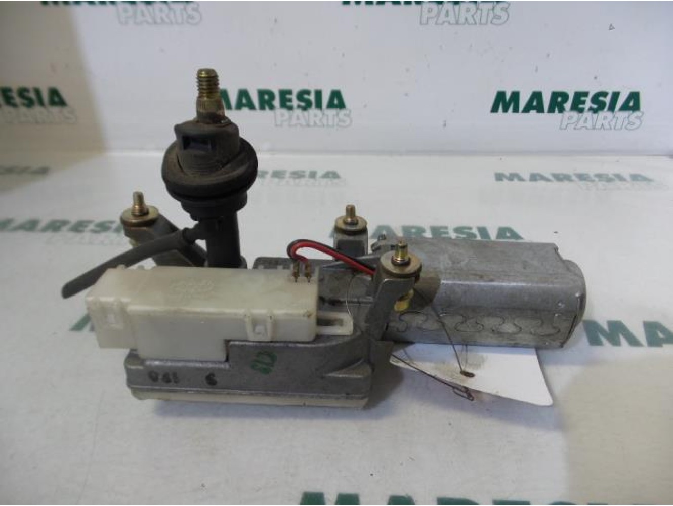 Alfa Romeo - 145/146 - Rear wiper motor