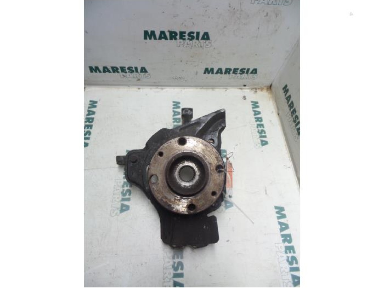 Lancia - Y(Psilon) - Knuckle, front right