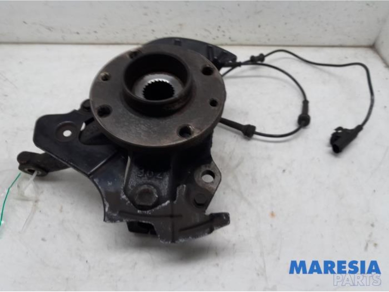 Fiat - 500 - Knuckle, front right