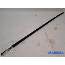 Renault - Clio - Joint de vitre