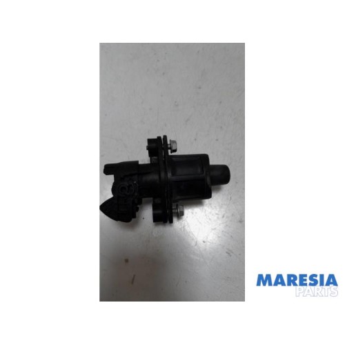 Citroen - C1 - Tailgate lock mechanism