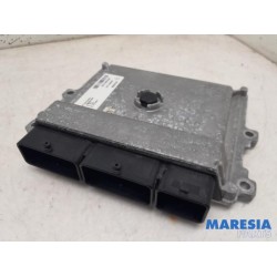 Renault - Clio - Engine management computer