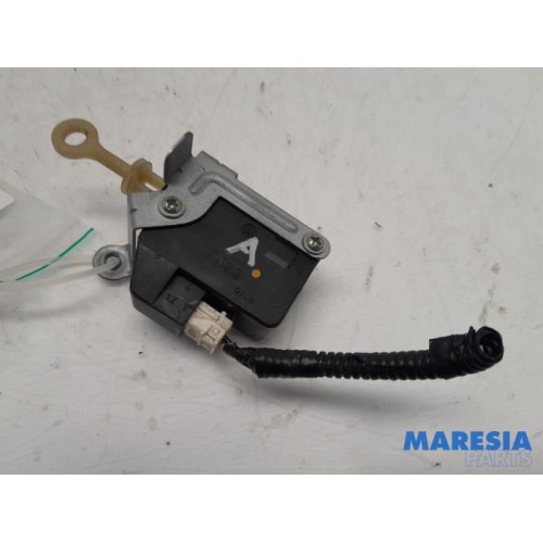 Citroen - C1 - Tailgate motor
