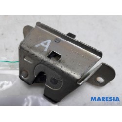 Citroen - C1 - Tailgate lock mechanism