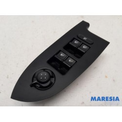Alfa Romeo - Giulietta - Multi-functional window switch