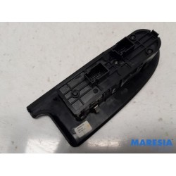 Alfa Romeo - Giulietta - Multi-functional window switch
