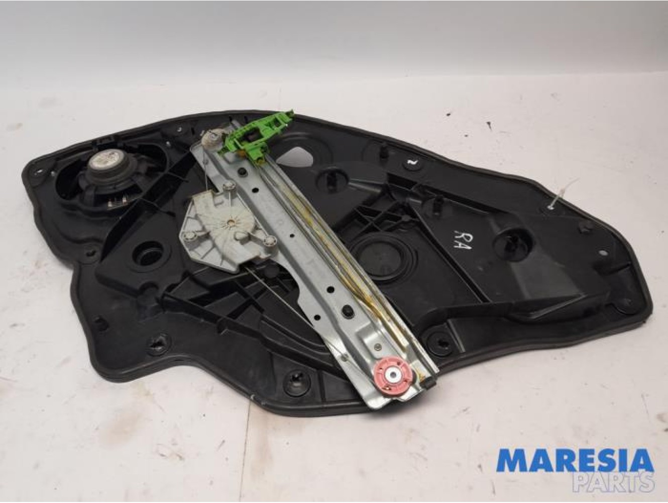 Alfa Romeo - Giulietta - Rear door window mechanism 4-door, right