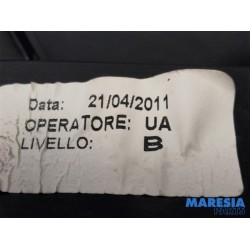Alfa Romeo - Giulietta - Rear door window mechanism 4-door, right