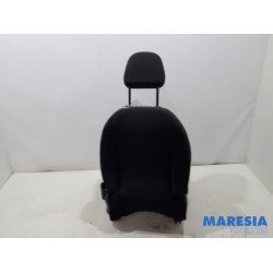 Peugeot - 208 - Sitz links