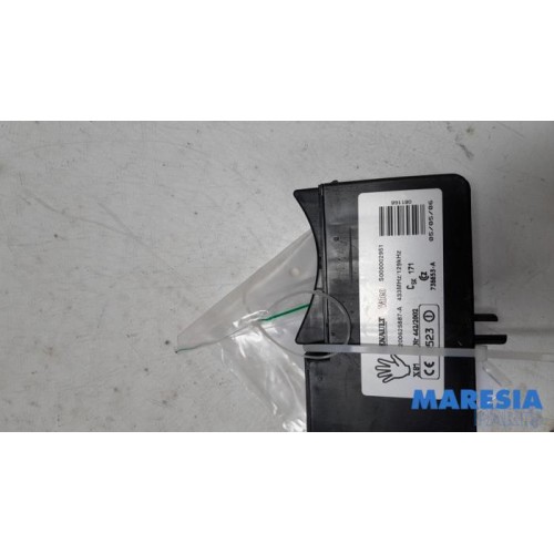 Renault - Espace - Card reader (lock)