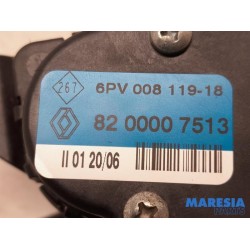 Renault - Espace - Gaspedaal