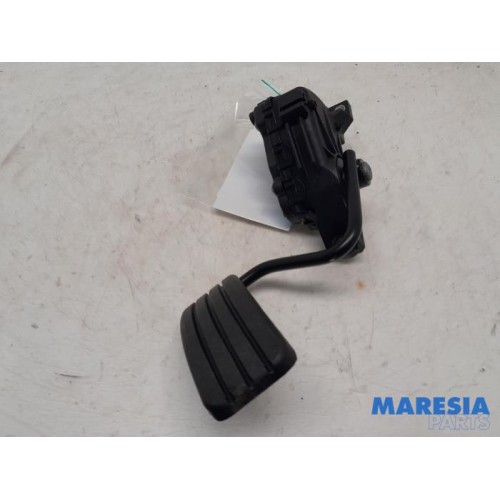 Renault - Espace - Accelerator pedal