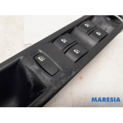 Renault - Espace - Multi-functional window switch