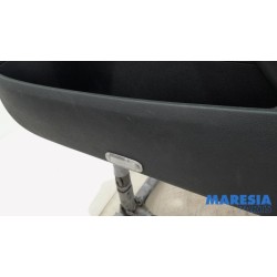 Renault - Megane - Front door trim 4-door, right