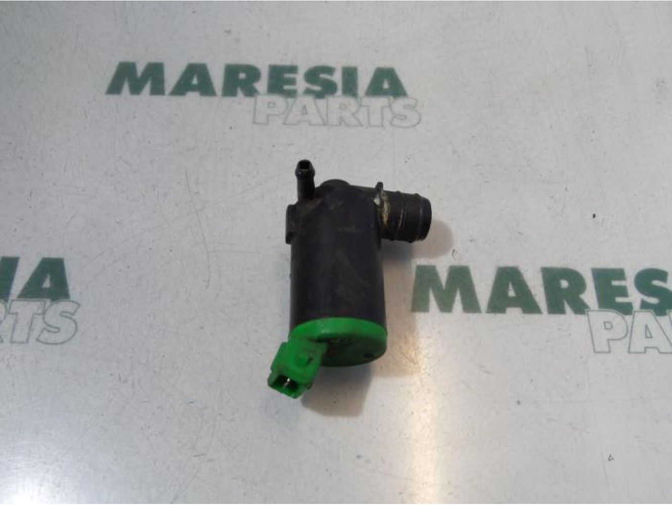 Peugeot - 406 - Scheibensprüherpumpe vorne