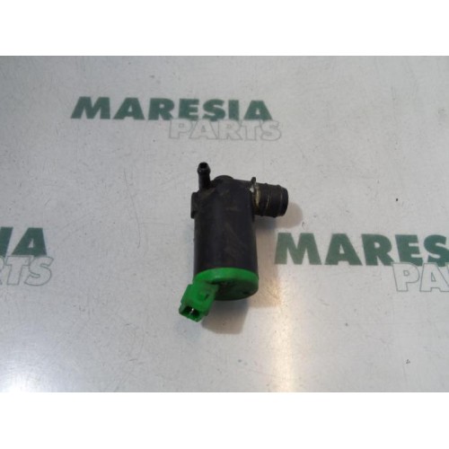 Peugeot - 406 - Scheibensprüherpumpe vorne